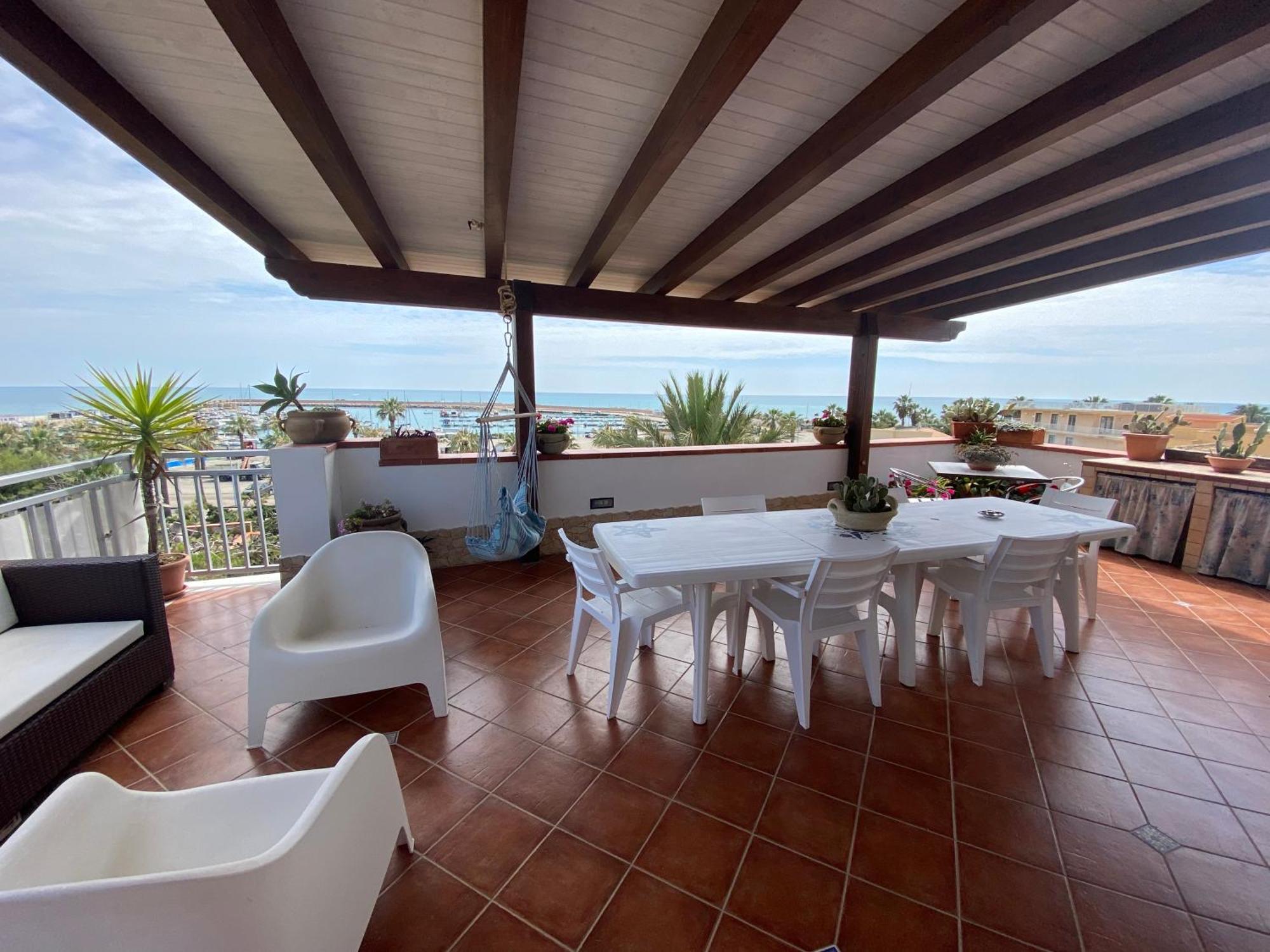 La Terrazza Di Pollon Villa San Leone Eksteriør bilde